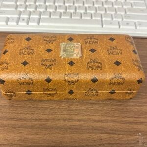 MCM EYE GLASSES/SUNGLASSES CASE LOGO <<<6>>>